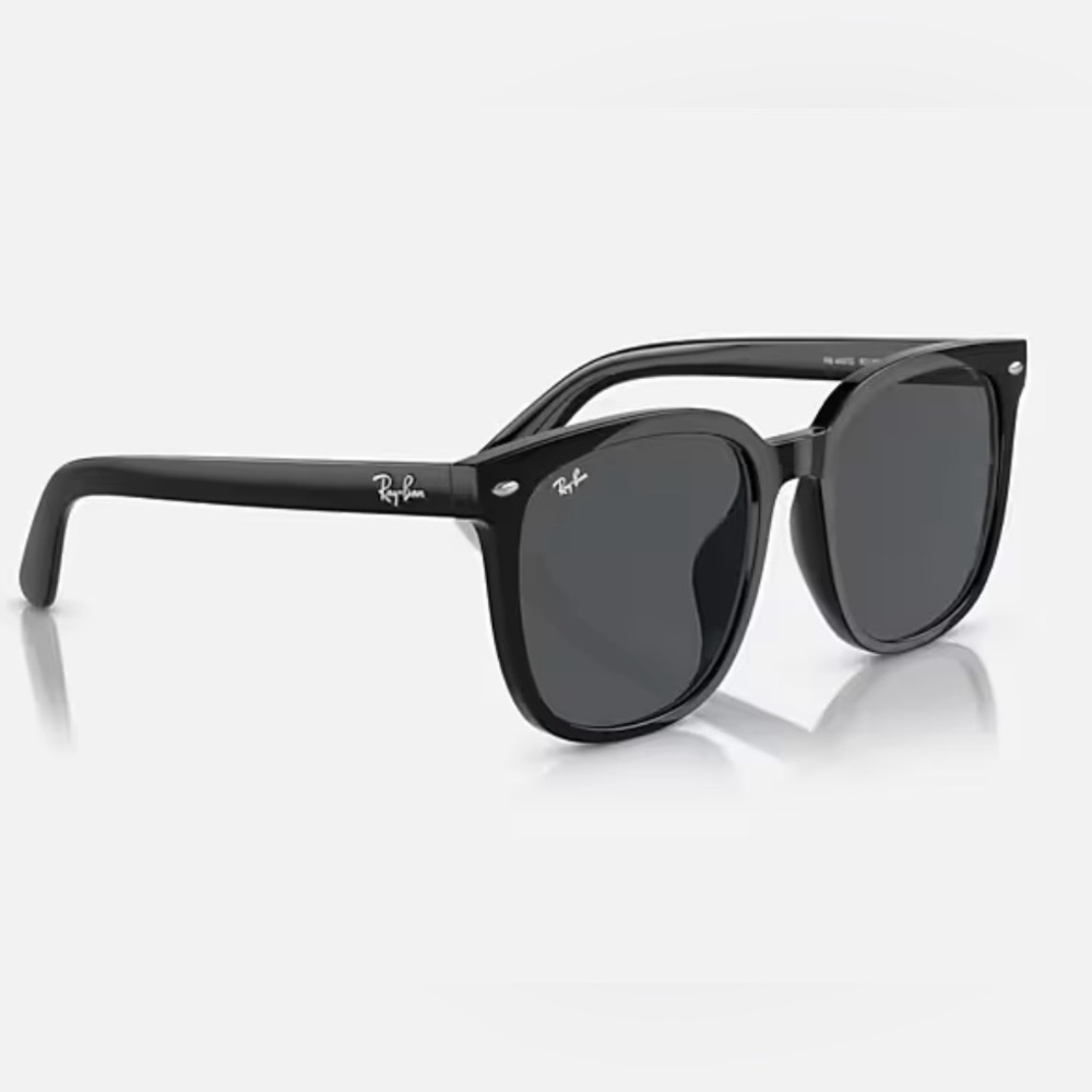 Ray-Ban Classic Black Sunglasses
